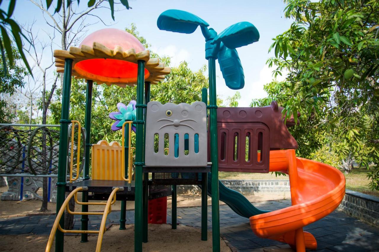 Esthell Village Resort Mahabalipuram Zewnętrze zdjęcie